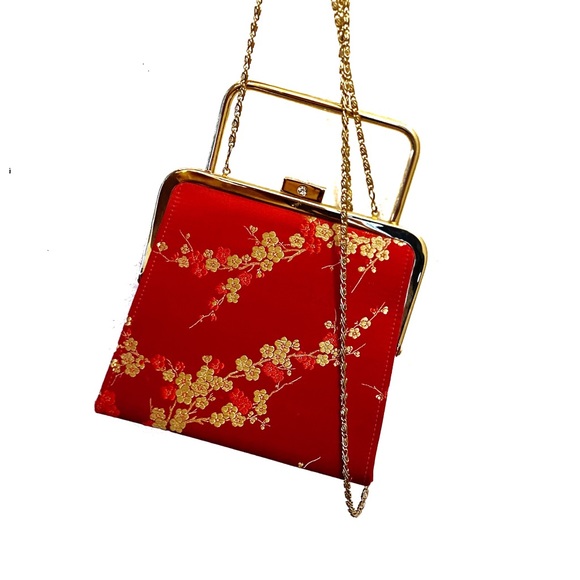 Red Floral Print Crossbody Bag - Picture 2 of 5